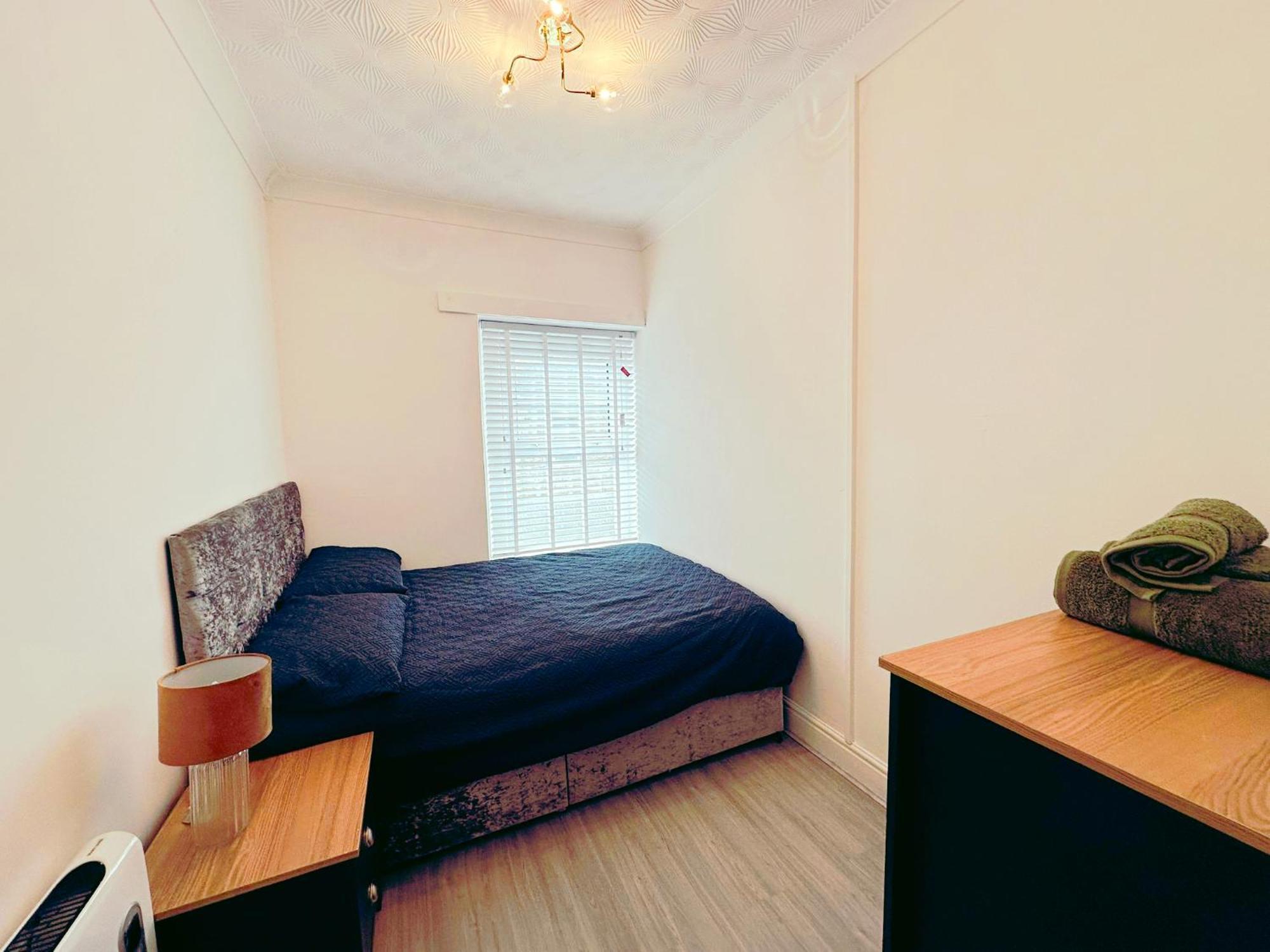 Modern & Stylish 1 Bedroom Flat In Bridgend Town Экстерьер фото